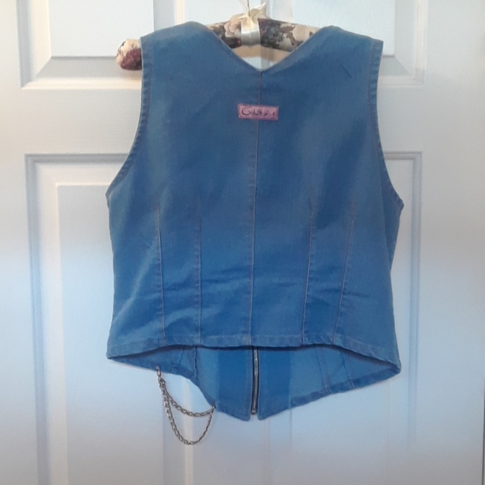 Vest - Picture 2 of 2